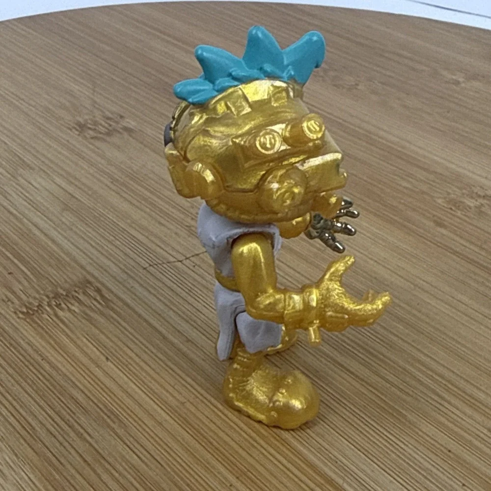 Treasure X Monster Gold‎ Mega Monster Lab Mad Scientist With Gold Dipped Hand